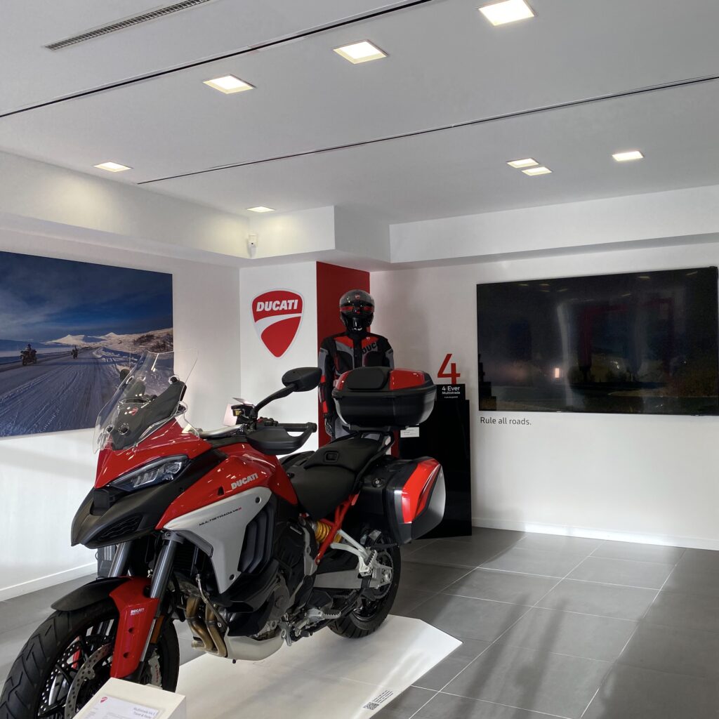 Pop up store ducati 