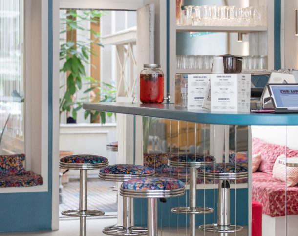 75002-50-1809-Vivienne