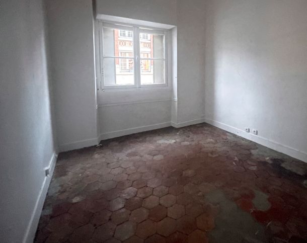 75003-40-108-Archives