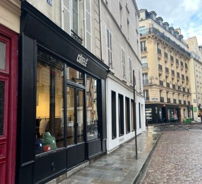 Côtelé Paris : le velours côtelé s’est invité dans le Marais