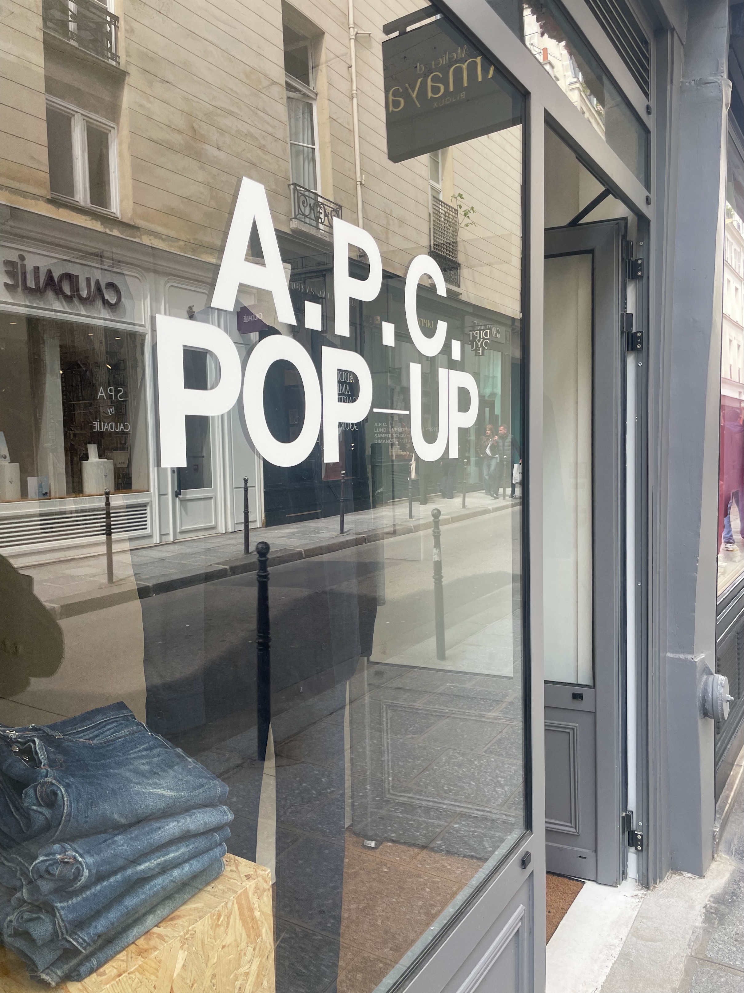 apc pop up store, apc marais, marais rental, ephemeral boutique, boutique ephemere