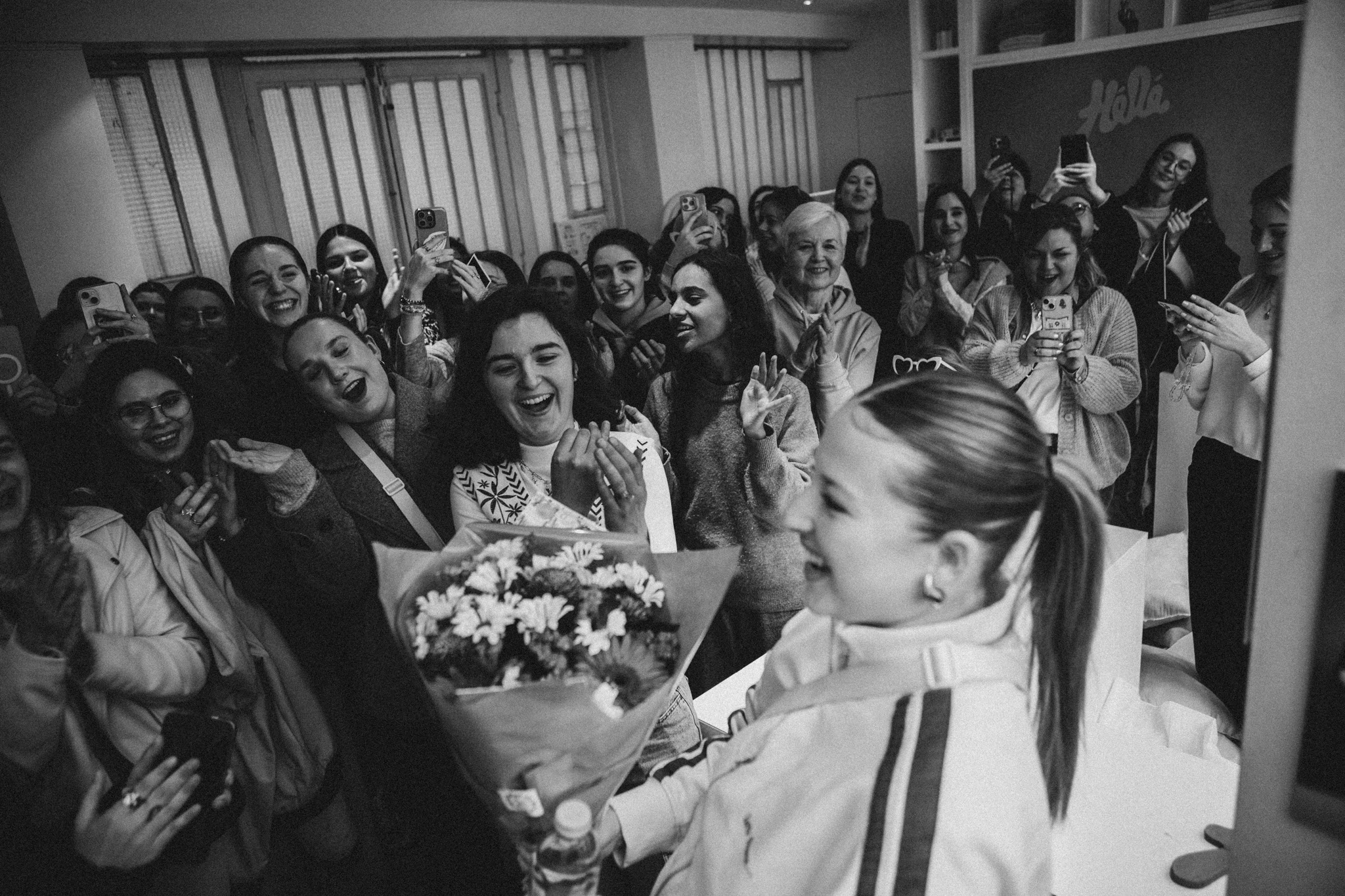 Pop up store industrie musicale paris, lieu éphémère immersif Hélé avec ses fans, lancement d'album, évènementiel culture paris