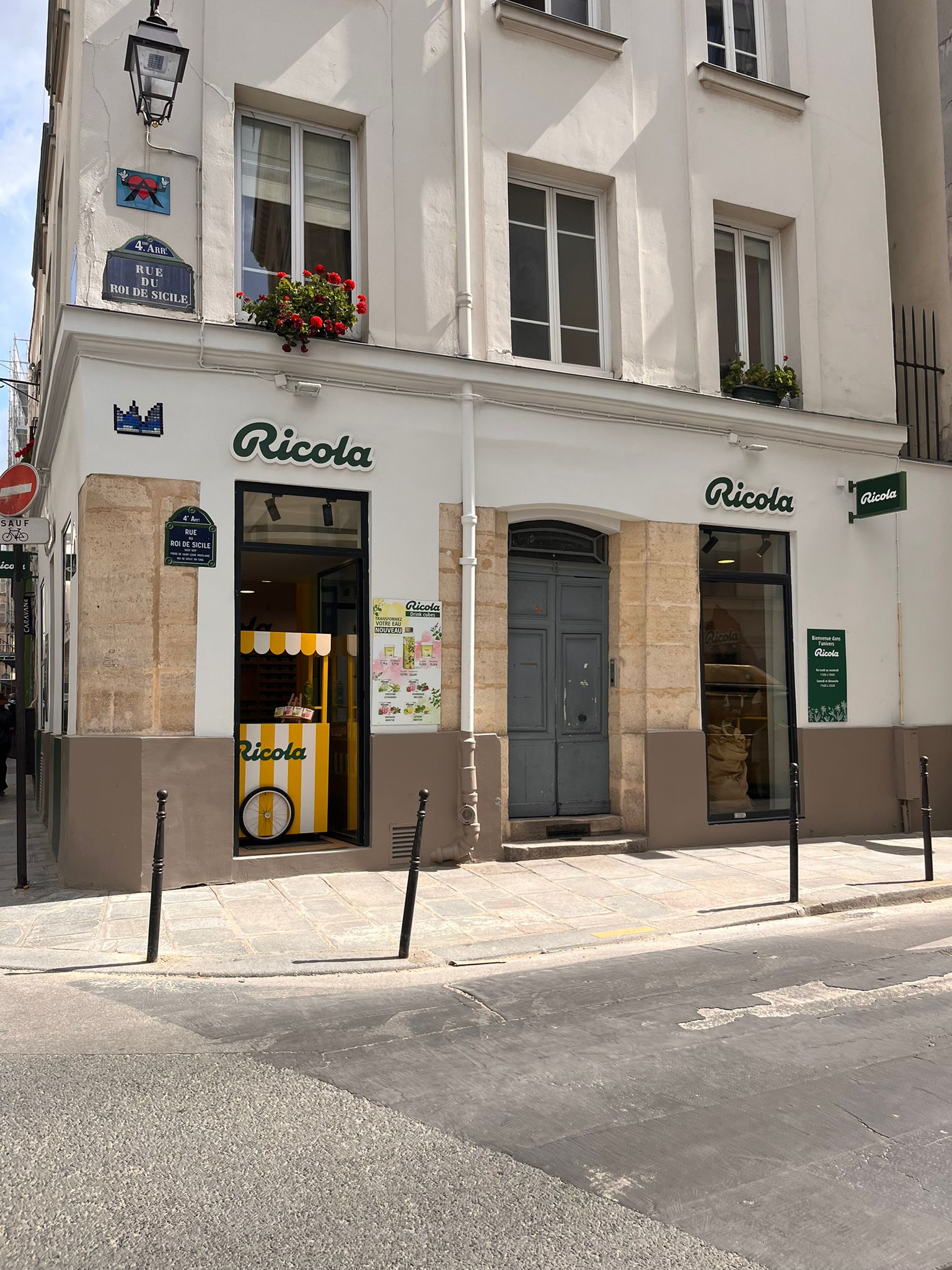 pop up rental paris, ricola paris, ricola shop, pop up store in le marais